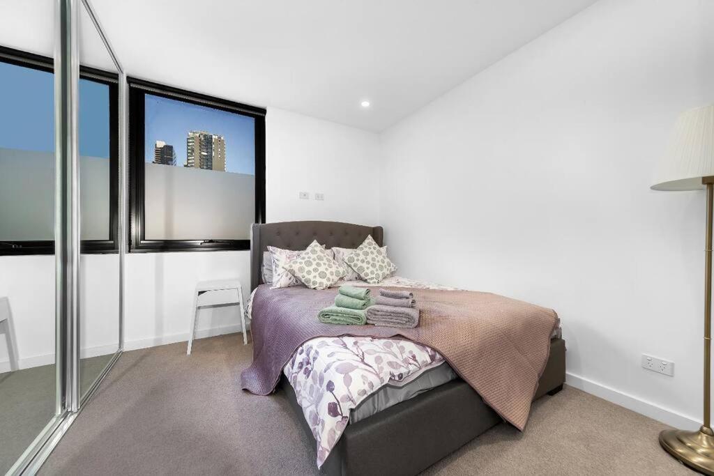 Cozy One Bed Apt In The Heart Of Cbd Apartamento Melbourne Exterior foto