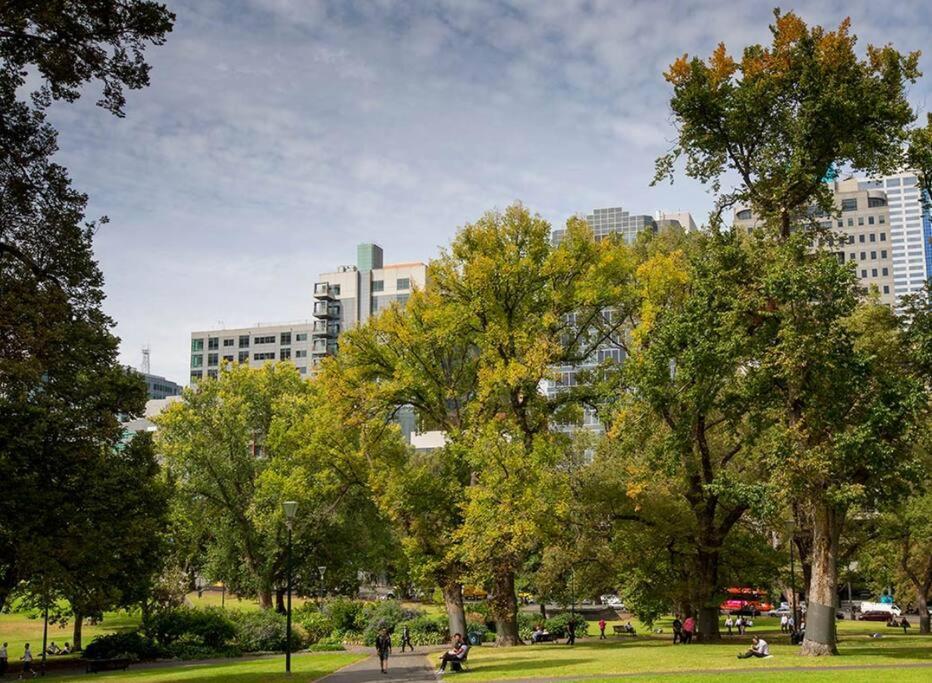 Cozy One Bed Apt In The Heart Of Cbd Apartamento Melbourne Exterior foto